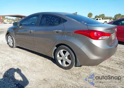 2013 Hyundai Elantra Gls/Limited z USA, uszkodzony, nr VIN 5NPDH4AE7DH202256